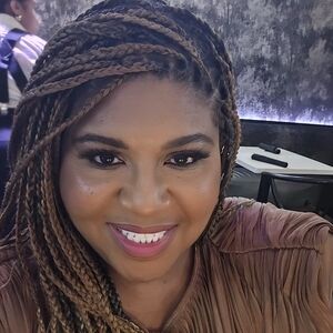 Meet your Posher, Sabrina